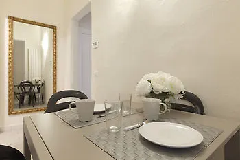 Windows On Otel Floransa