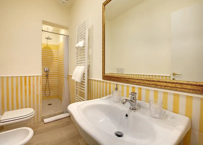 Windows On Hotel Florence