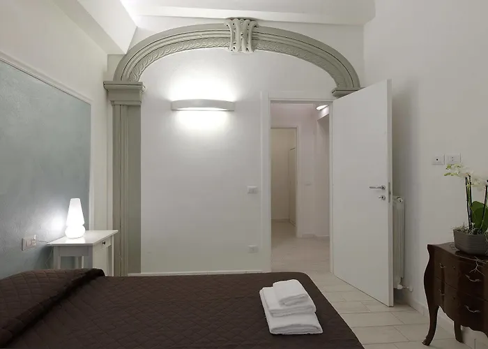 Windows On Otel Floransa